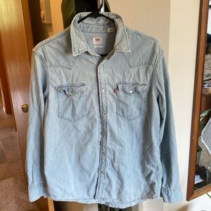Levi’s western style snap button down